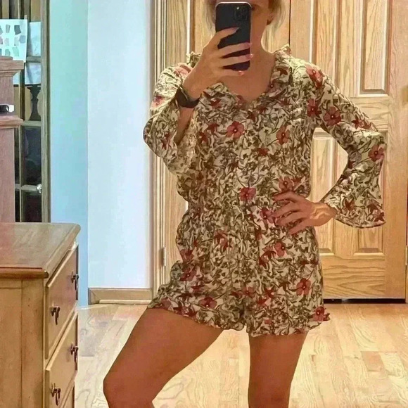 Jessica Simpson Multicolored Floral Romper - Picture 1 of 14